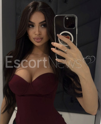 Photo escort girl Alina: the best escort service