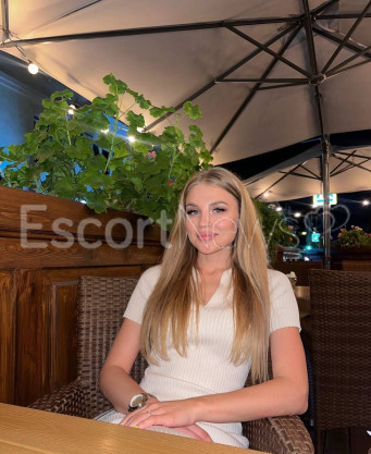 Photo escort girl HELEN: the best escort service