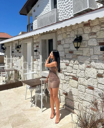 Photo escort girl Alara: the best escort service