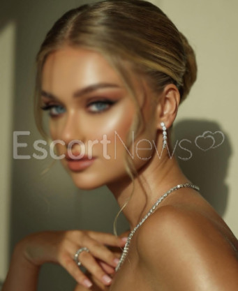 Photo escort girl Elite W. Victoria: the best escort service