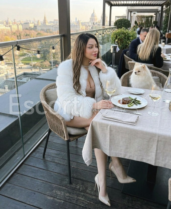 Photo escort girl Selenay: the best escort service