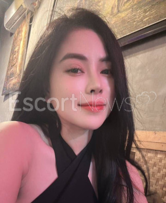 Photo escort girl Yoona: the best escort service