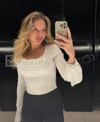 Photo escort girl Leyla : the best escort service
