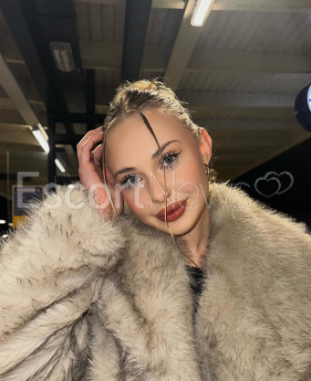 Photo escort girl Elanur: the best escort service