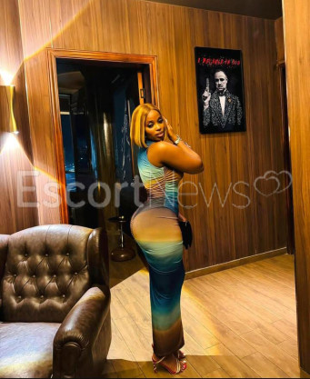 Photo escort girl Amira Shan: the best escort service