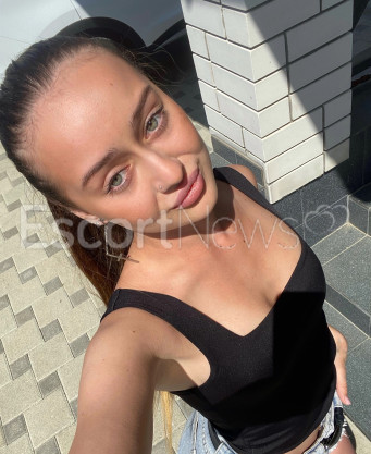 Photo escort girl Arina : the best escort service