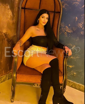 Photo escort girl Elena : the best escort service