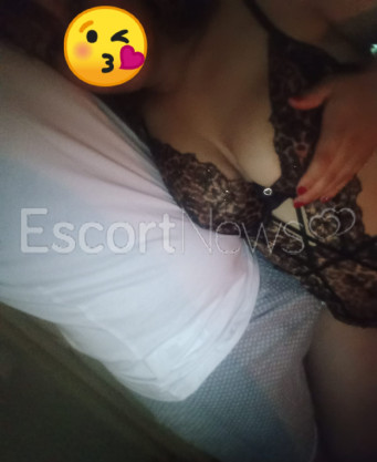 Photo escort girl Dani and Mari: the best escort service