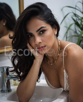 Photo escort girl Renata Fiori: the best escort service