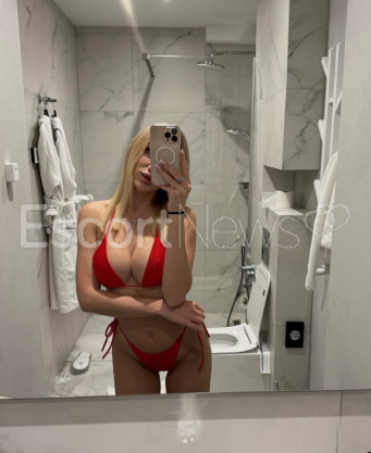 Photo escort girl Viktoria: the best escort service