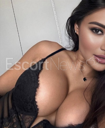 Photo escort girl Malika: the best escort service