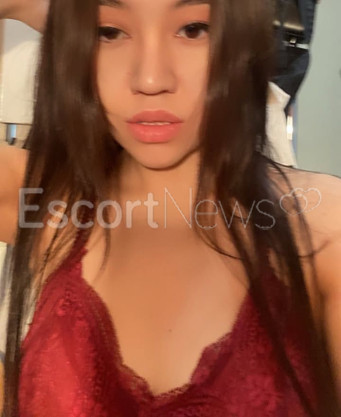 Photo escort girl Lim: the best escort service