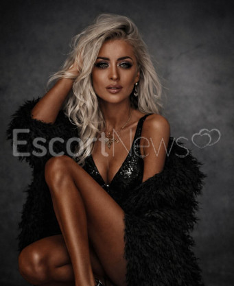 Photo escort girl Zinnia: the best escort service