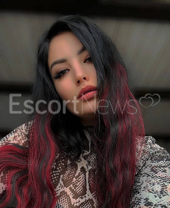 Photo escort girl Amira: the best escort service