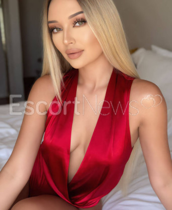 Photo escort girl Lunara: the best escort service