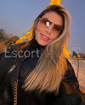 Photo escort girl Larissa Roy : the best escort service