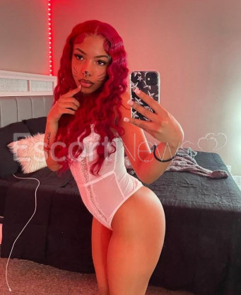 Photo escort girl Kommmie: the best escort service