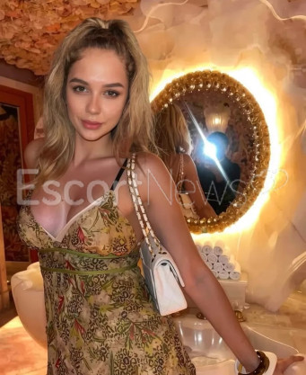 Photo escort girl Elif: the best escort service