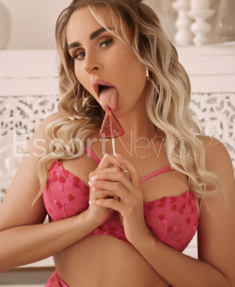 Photo escort girl Aiza: the best escort service