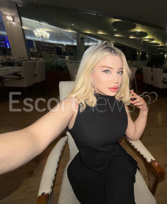 Photo escort girl Azra: the best escort service