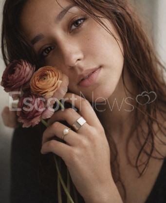 Photo escort girl Nerissa: the best escort service