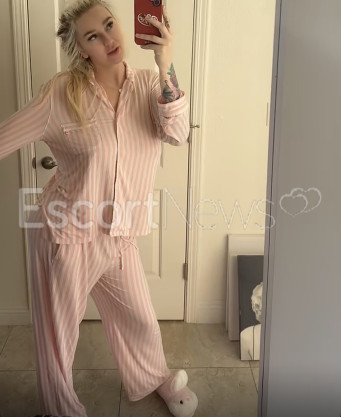 Photo escort girl Shittmas100: the best escort service