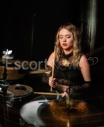 Photo escort girl Albina: the best escort service