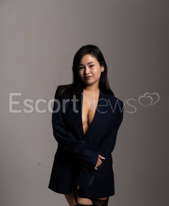 Photo escort girl Oki: the best escort service