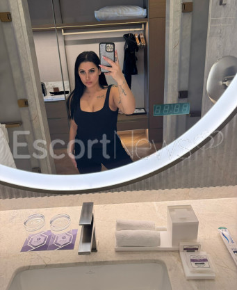 Photo escort girl Zarina: the best escort service