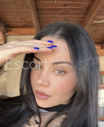 Photo escort girl Alara: the best escort service