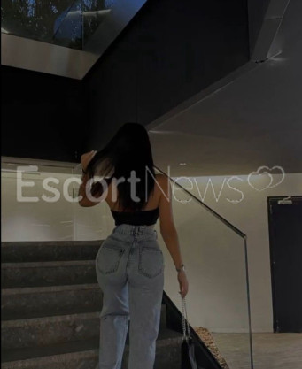 Photo escort girl Yonella: the best escort service