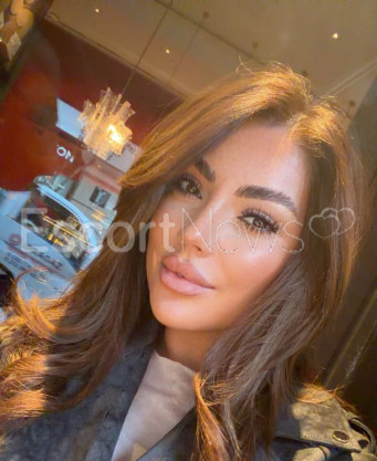 Photo escort girl aymira: the best escort service