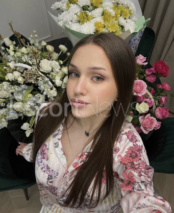 Photo escort girl Arina: the best escort service