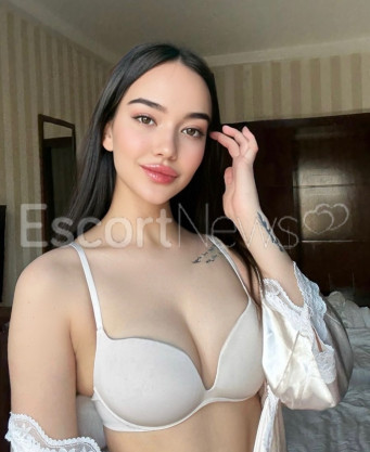 Photo escort girl Polina 18: the best escort service