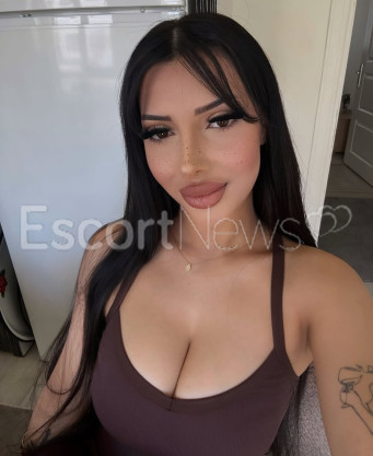 Photo escort girl Zeynep: the best escort service