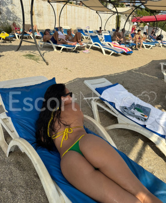 Photo escort girl Scarlett: the best escort service