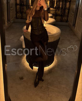 Photo escort girl mia: the best escort service