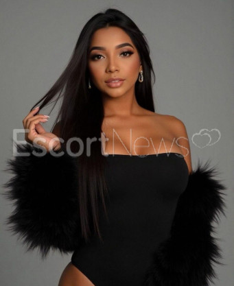Photo escort girl Zaura: the best escort service