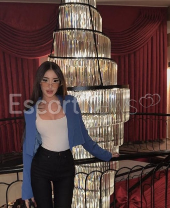 Photo escort girl Ceren: the best escort service