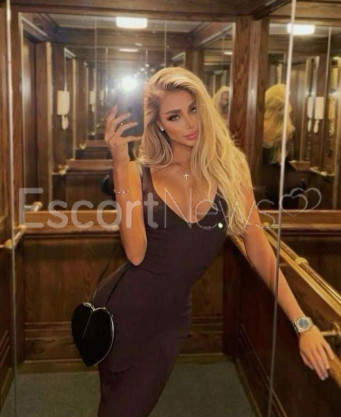 Photo escort girl Parmis: the best escort service