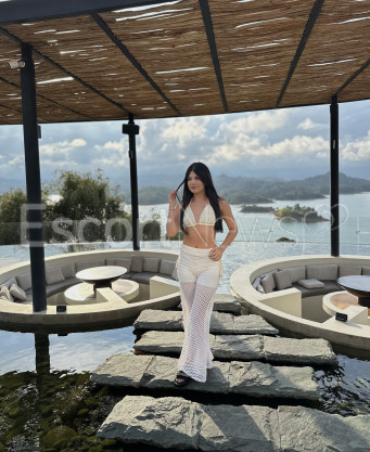 Photo escort girl Mia Bella: the best escort service