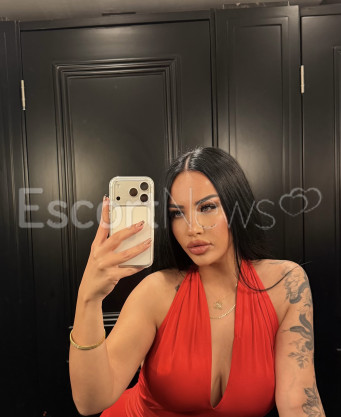 Photo escort girl Chola: the best escort service