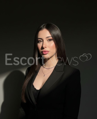 Photo escort girl Eleni: the best escort service