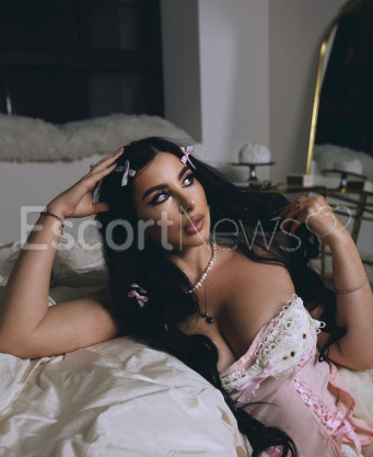 Photo escort girl Lola: the best escort service