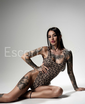 Photo escort girl Alara: the best escort service