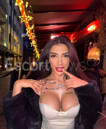Photo escort girl Simay: the best escort service