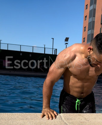 Photo escort girl JONAS : the best escort service