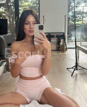 Photo escort girl Alana: the best escort service