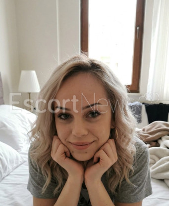Photo escort girl Deniz: the best escort service