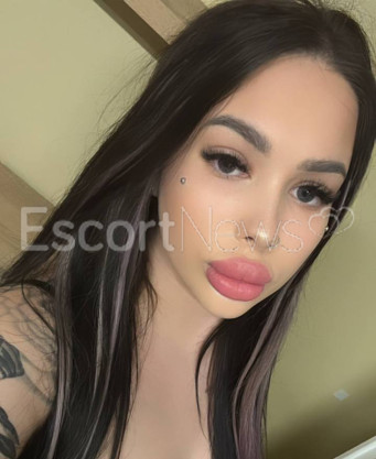 Photo escort girl Arina: the best escort service